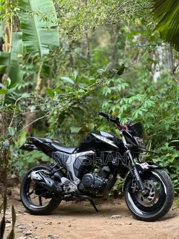 Yamaha FZ 2016 Motorbike (Used)