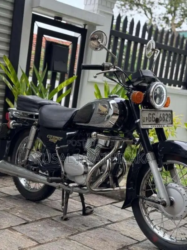 Honda CD125 1998 Motorbike (Used)