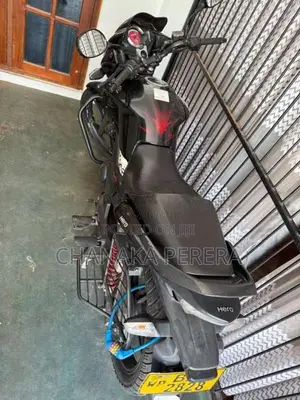 Hero-Honda Hunk 2015 Motorbike (Used)