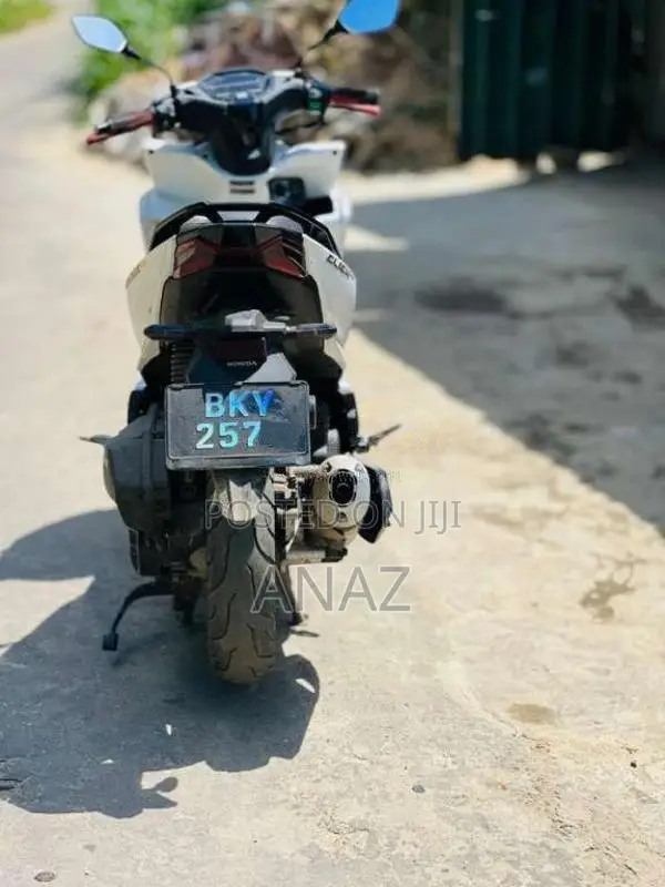 Senaro Click 150 2025 Motorbike (Used)