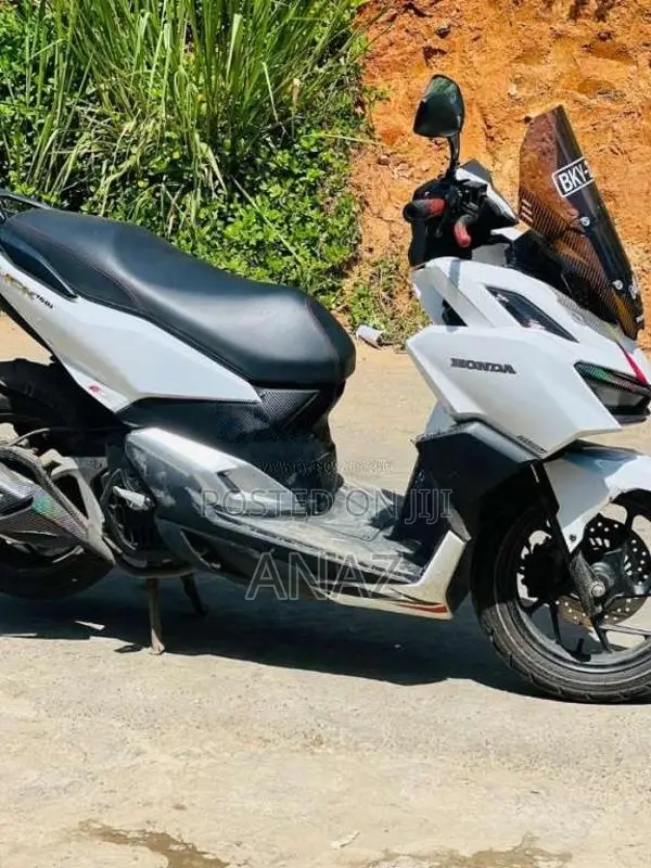 Senaro Click 150 2025 Motorbike (Used)