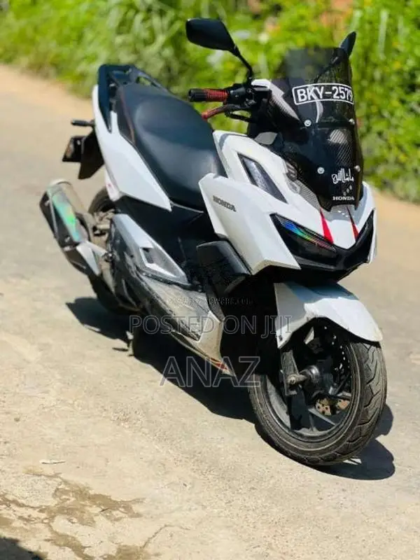Senaro Click 150 2025 Motorbike (Used)