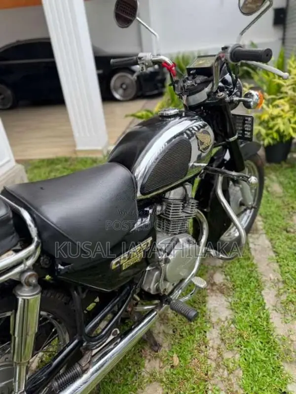Honda CD125 1998 Motorbike (Used)