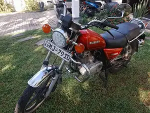 Suzuki GN125 H 2005 Motorbike (Used)