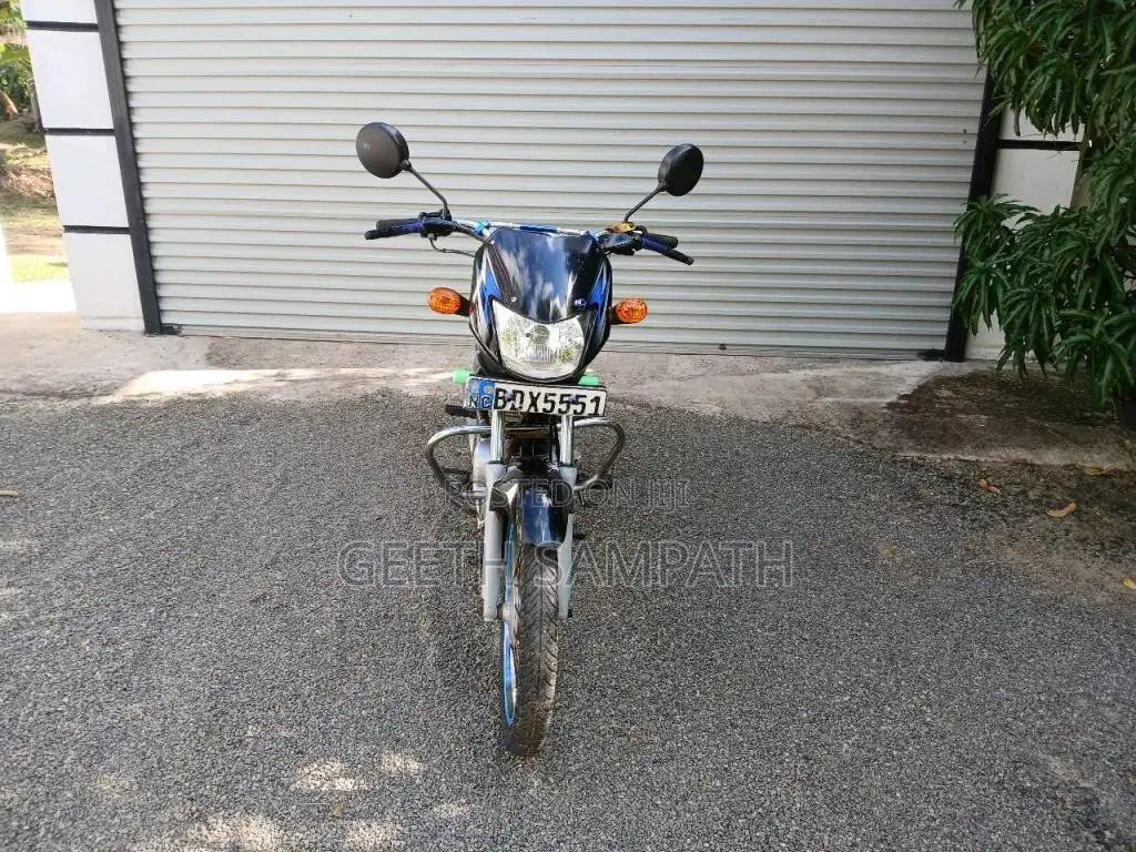 Bajaj CT-100 2016 Motorbike (Used)