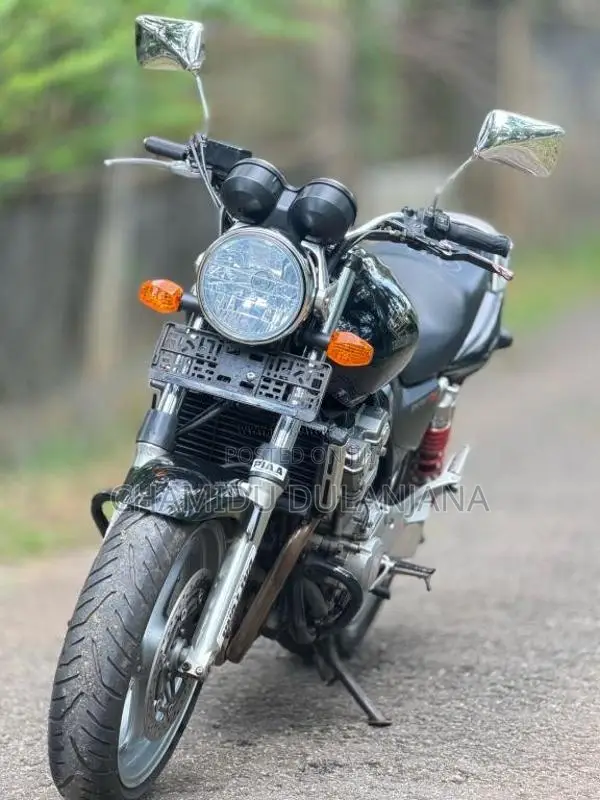 Honda Cb 400 2014 Motorbike (Used)