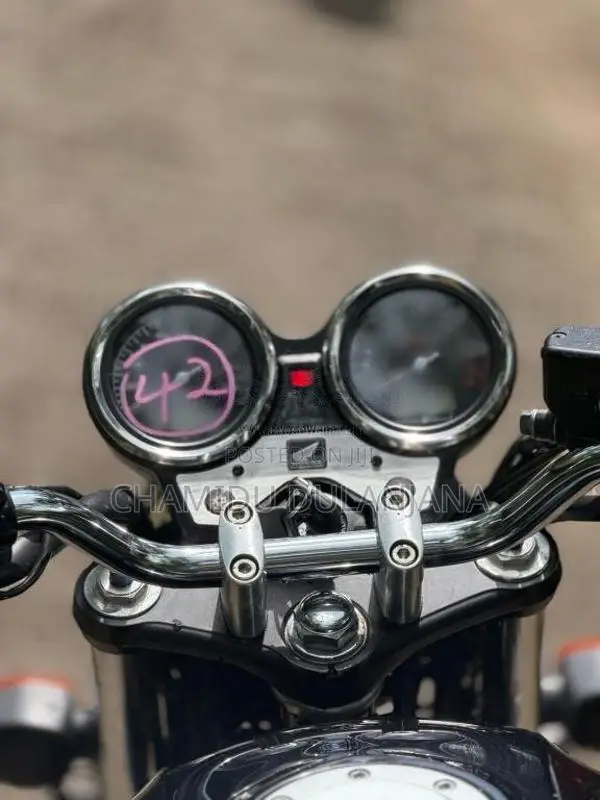 Honda Cb 400 2014 Motorbike (Used)