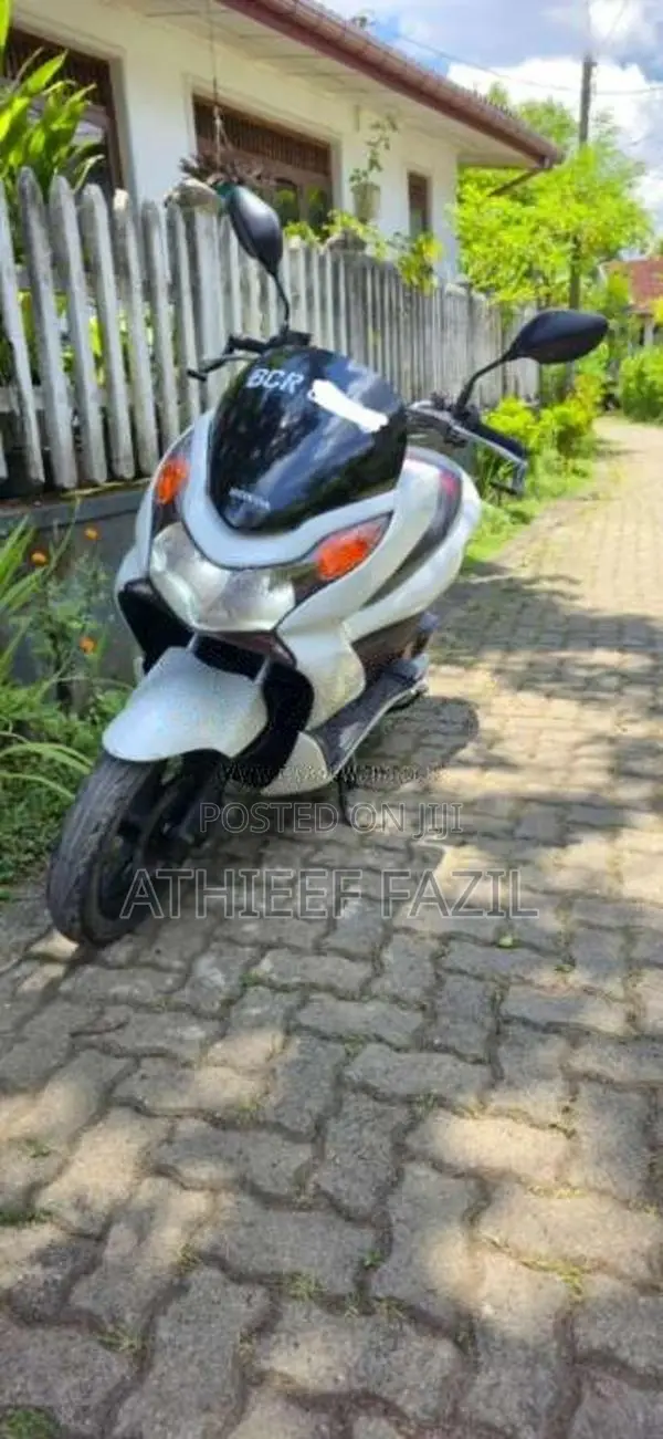 Honda Pcx 125 2015 Motorbike (Used)