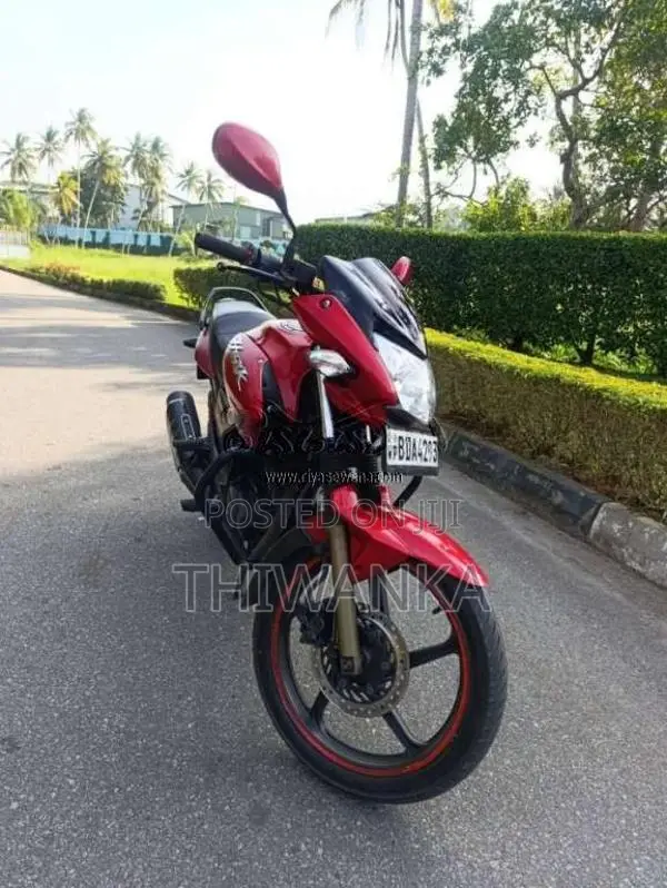 Hero Hunk 2017 Motorbike (Used)