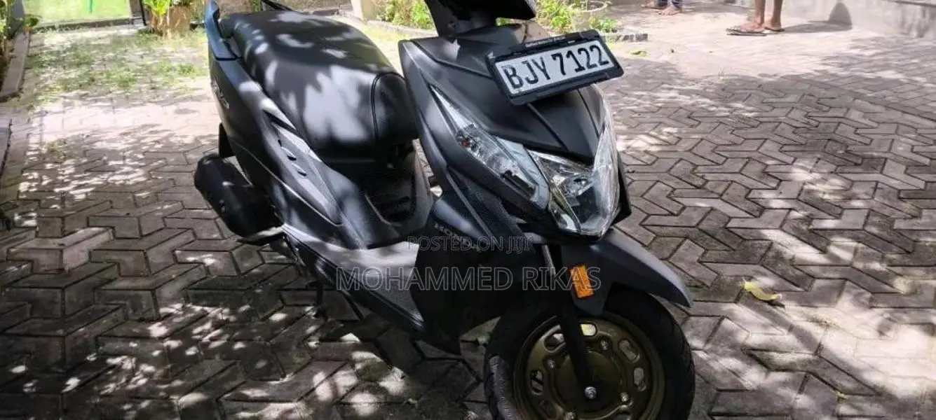 Honda Dio 2025 Motorbike (Used)