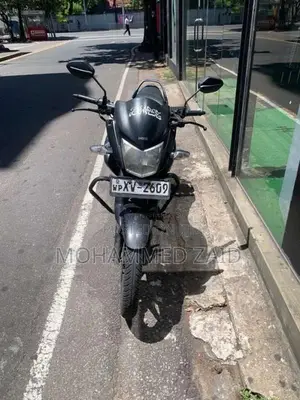 Hero-Honda Hunk 2012 Motorbike (Used)