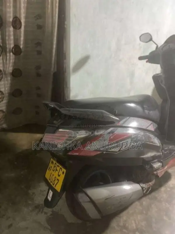 Hero Dash 2017 Motorbike (Used)