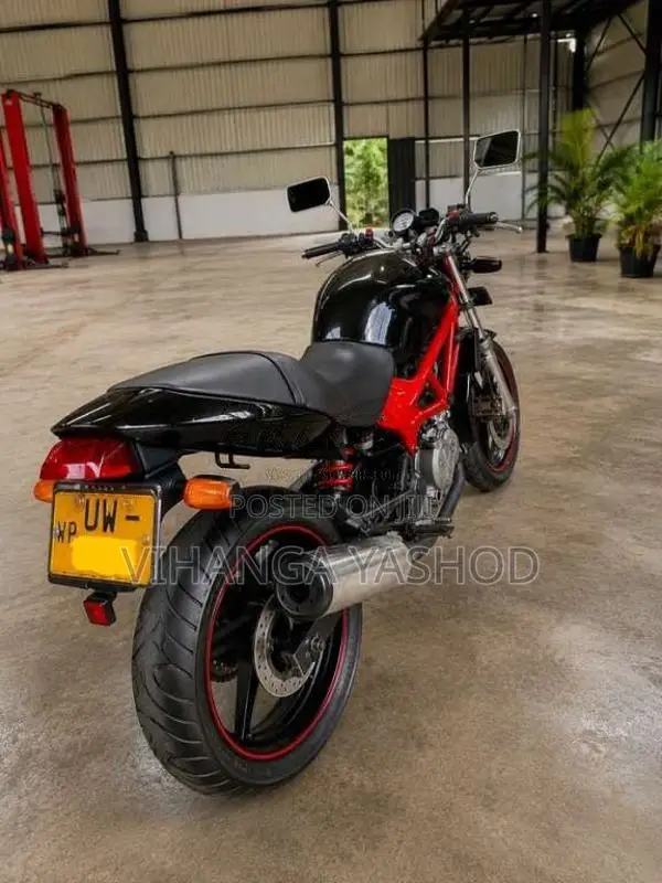 Honda VTR 250 2004 Motorbike (Used)