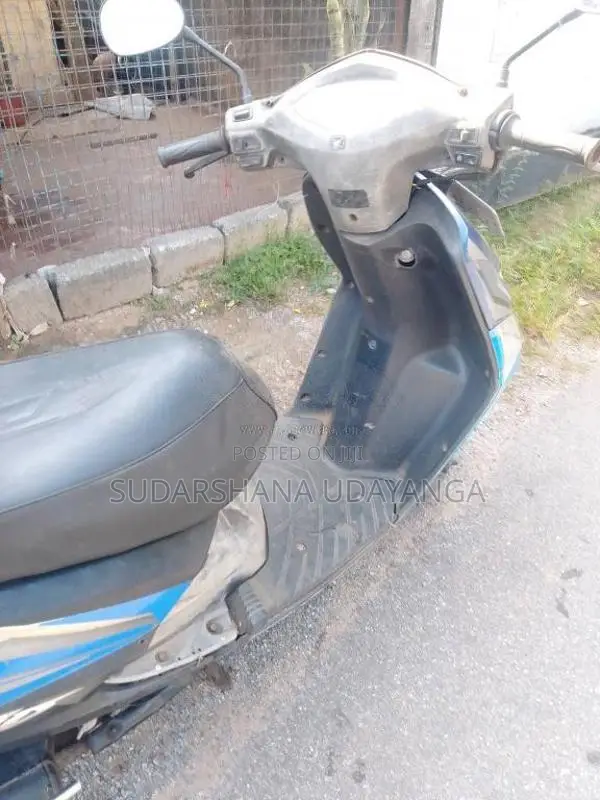 Honda Dio 2011 Motorbike (Used)