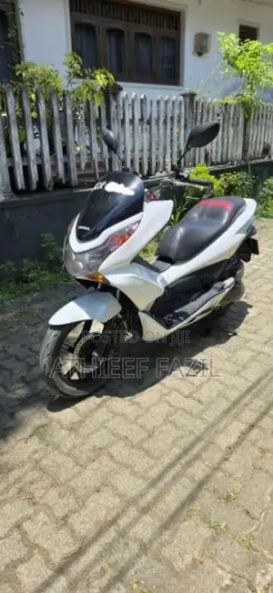 Honda Pcx 125 2015 Motorbike (Used)