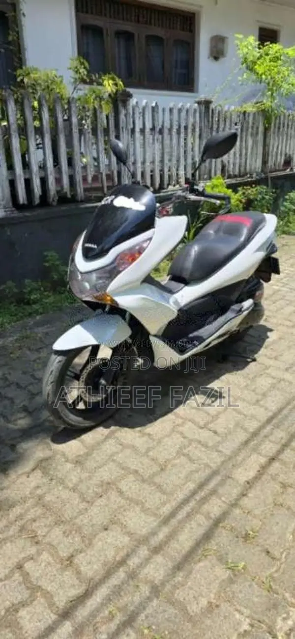 Honda Pcx 125 2015 Motorbike (Used)