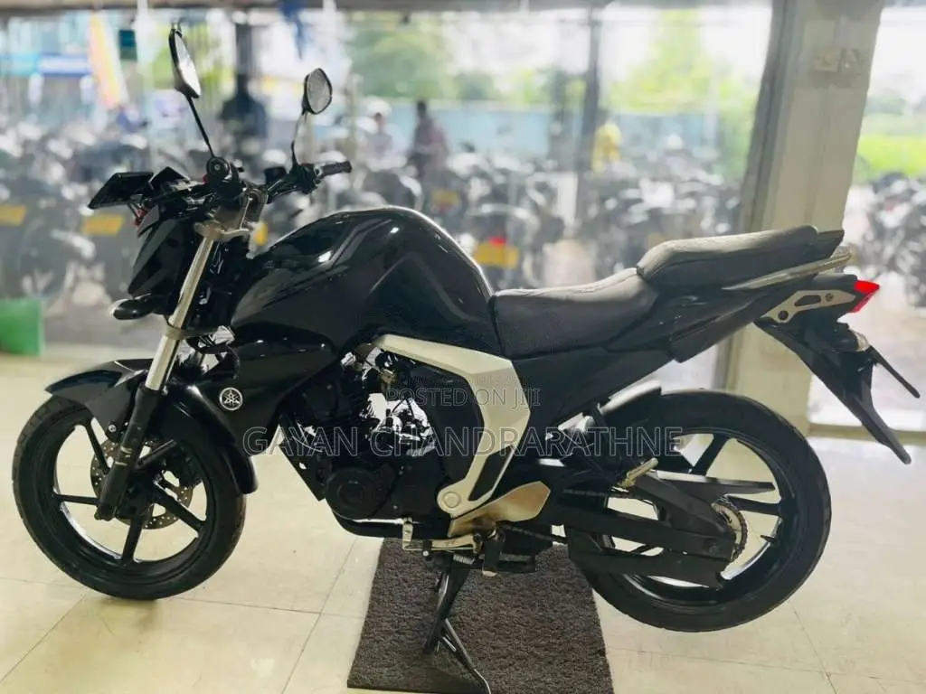 Yamaha Fz Version 2.0 2017 Motorbike (Used)