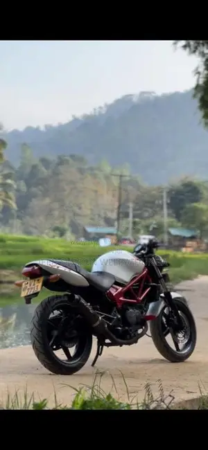 Honda Vtr 2007 Motorbike (Used)