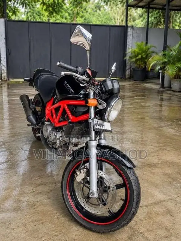 Honda VTR 250 2004 Motorbike (Used)