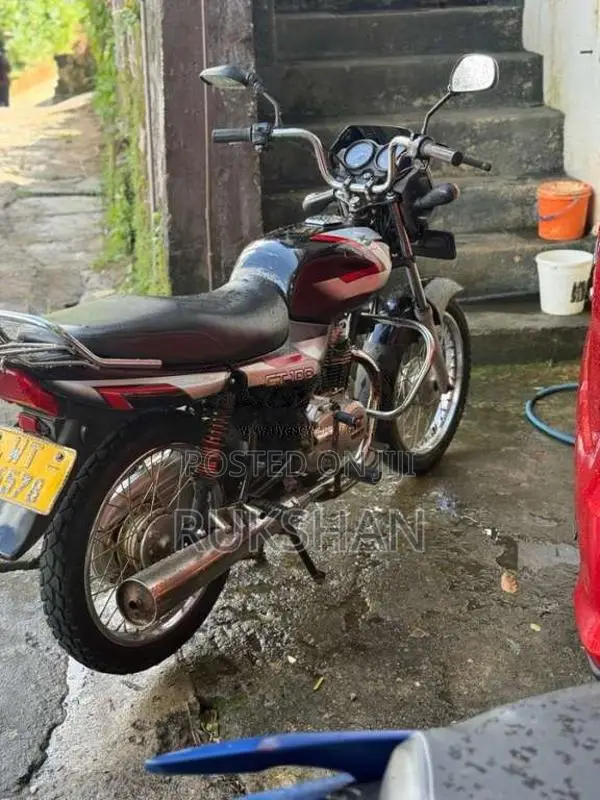 Bajaj CT-100 2011 Motorbike (Used)