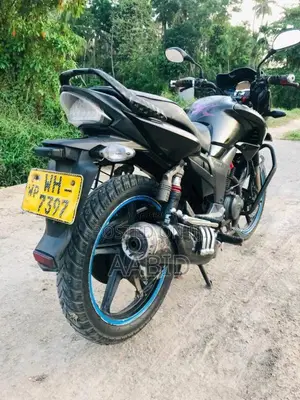 Hero-Honda Hunk 2010 Motorbike (Used)