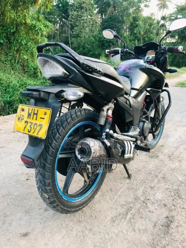 Hero-Honda Hunk 2010 Motorbike (Used)