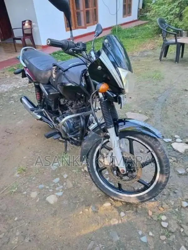 Bajaj Platina 2006 Motorbike (Used)