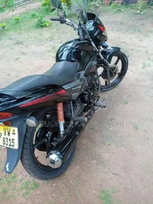 Hero-Honda Glamour 2010 Motorbike (Used)