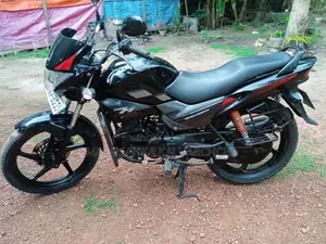 Hero-Honda Glamour 2010 Motorbike (Used)