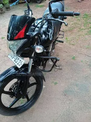 Hero-Honda Glamour 2010 Motorbike (Used)