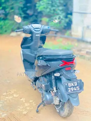 TVS Xoom 2025 Motorbike (Used)