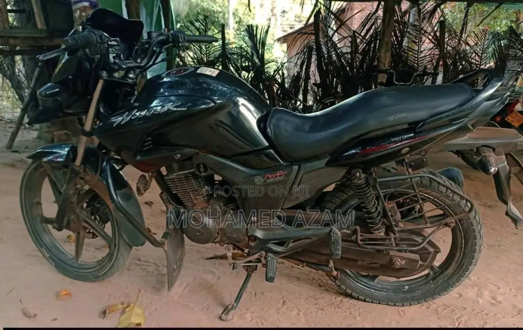 Hero Hunk 2017 Motorbike (Used)