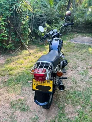 Suzuki GN125 2008 Motorbike (Used)