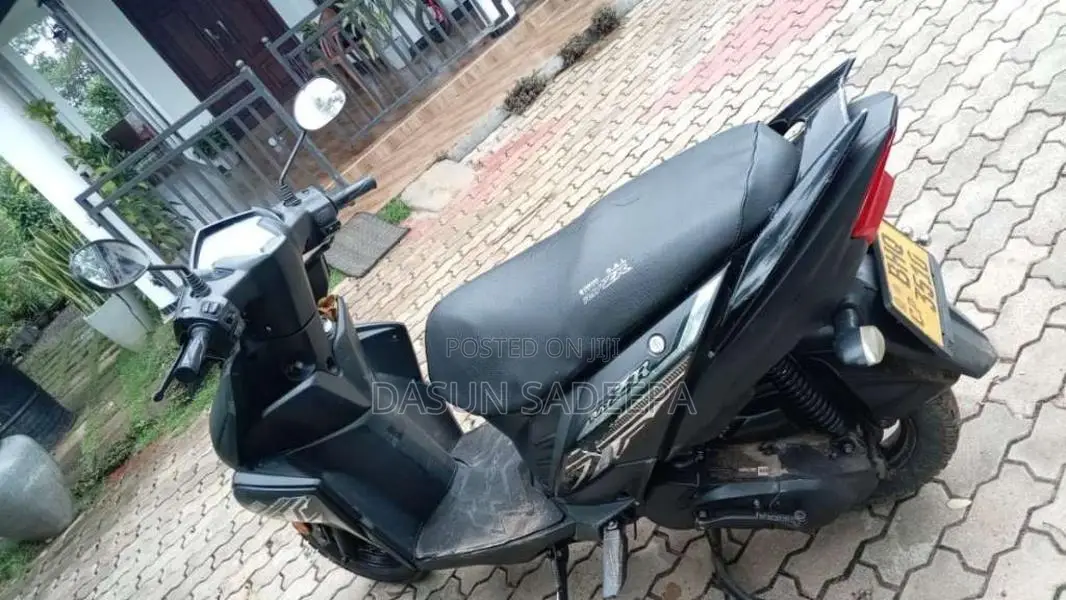 Yamaha ZR 2018 Motorbike (Used)