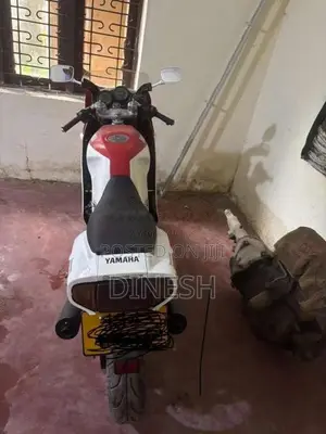 Yamaha ZR 1993 Motorbike (Used)