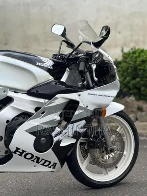 Honda Cbr 250rr Gullarm 2011 Motorbike (Used)