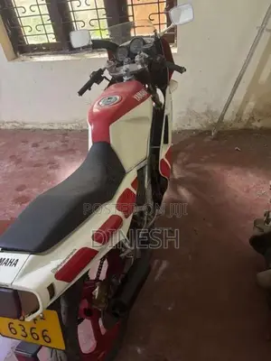 Yamaha ZR 1993 Motorbike (Used)