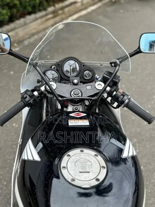 Honda Cbr 250rr Gullarm 2011 Motorbike (Used)