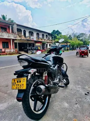 Hero-Honda HUNK 2011 Motorbike (Used)