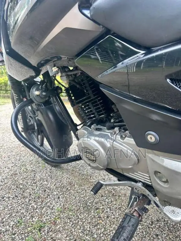 Bajaj Pulsar 2016 Motorbike (Used)