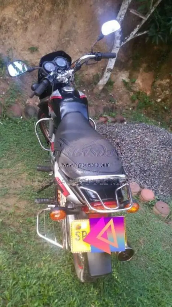 Bajaj CT-100 2013 Motorbike (Used)