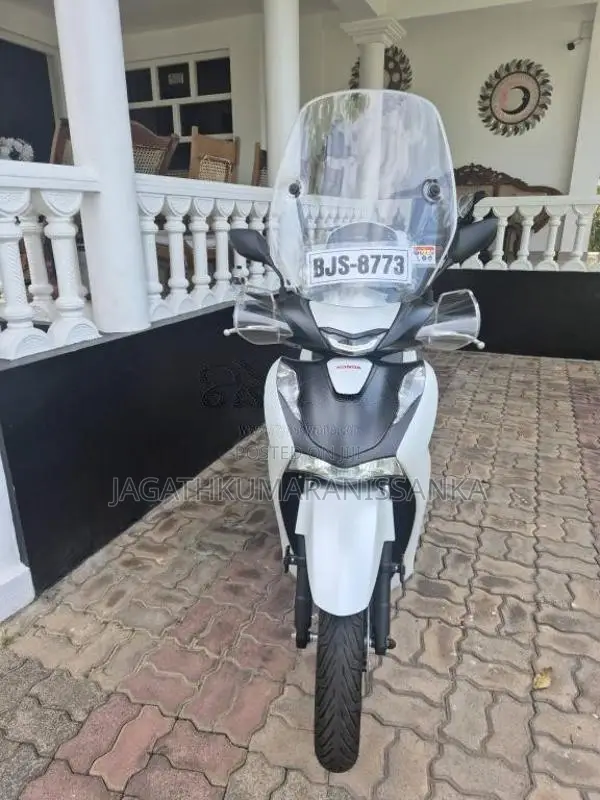 Honda SH 150 2025 Motorbike (Used)