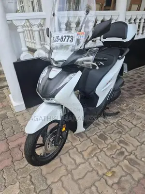 Honda SH 150 2025 Motorbike (Used)