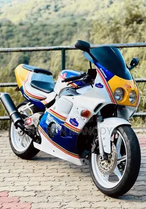 Honda CBR Gullarm 2011 Motorbike (Used)