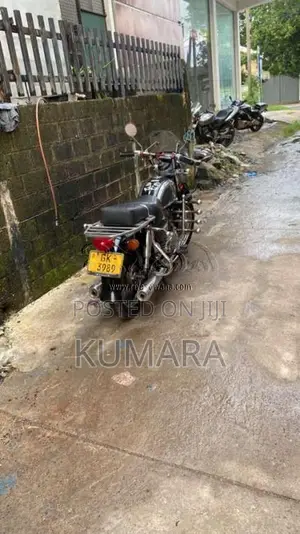 Honda CD125 Benly 1999 Motorbike (Used)