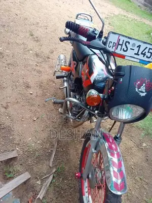 Bajaj Boxer 2004 Motorbike (Used)