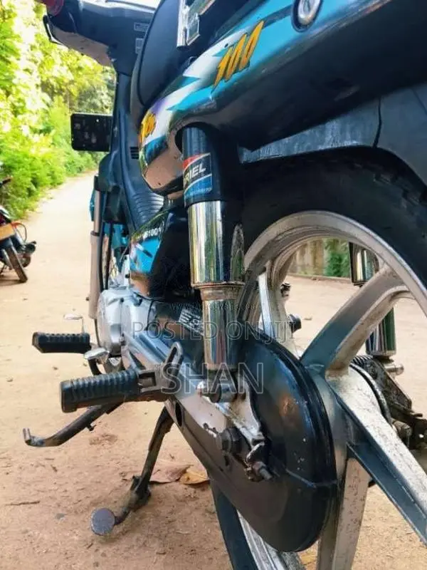 Zongshen 100 2000 Motorbike (Used)