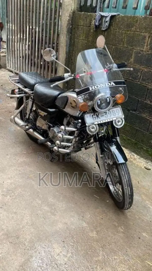 Honda CD125 Benly 1999 Motorbike (Used)