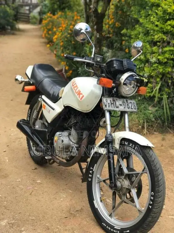 Suzuki GS125 2000 Motorbike (Used)