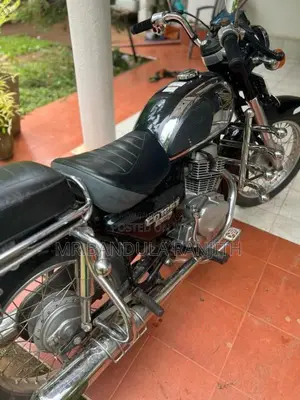 Honda CD125 2003 Motorbike (Used)